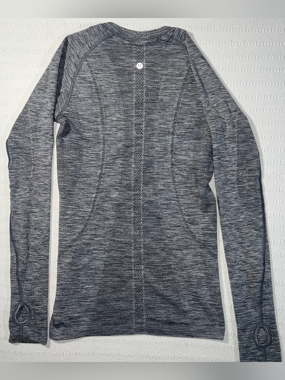 Lululemon Womens Swiftly Quick Dry Long Sleeve Top 6 Athleisure Training Sports - Picture 2 of 4